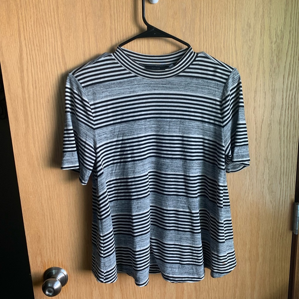 Apt. 9 short sleeve